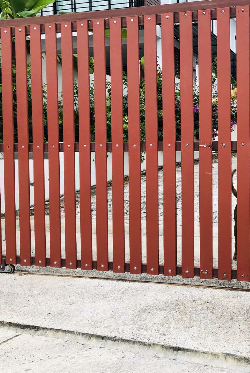 Portail coulissant en bois