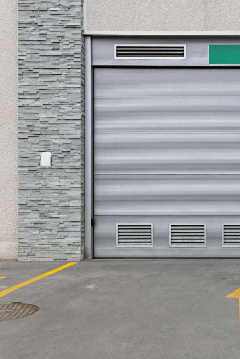 installation dépannage motorisation porte de garage électrique