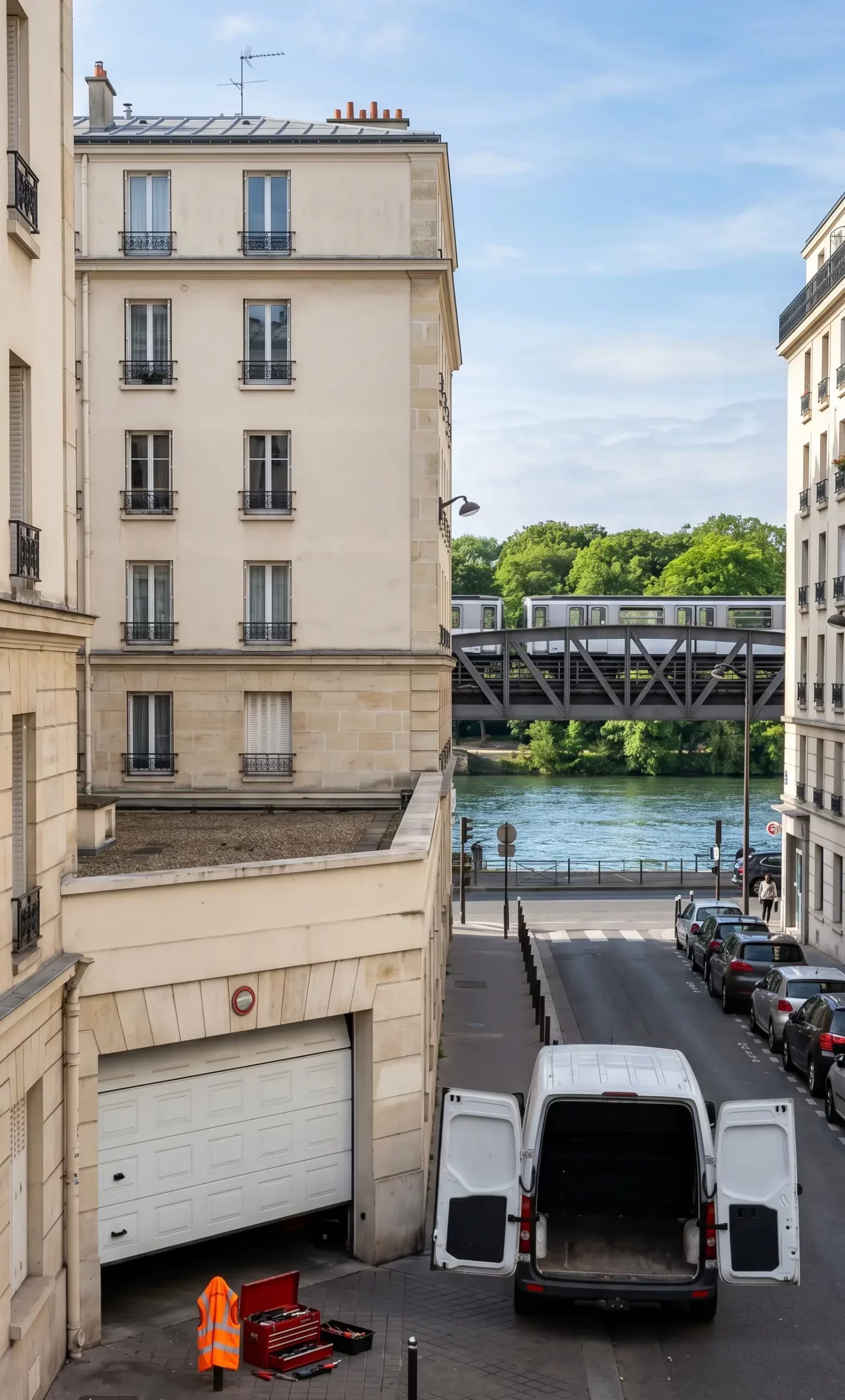 Dépannage porte de garage à Charenton-le-Pont (94220) · intervention rapide DB Assistance